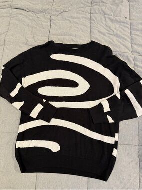 Zara Black Crewneck Sweater with White Swirl Pattern